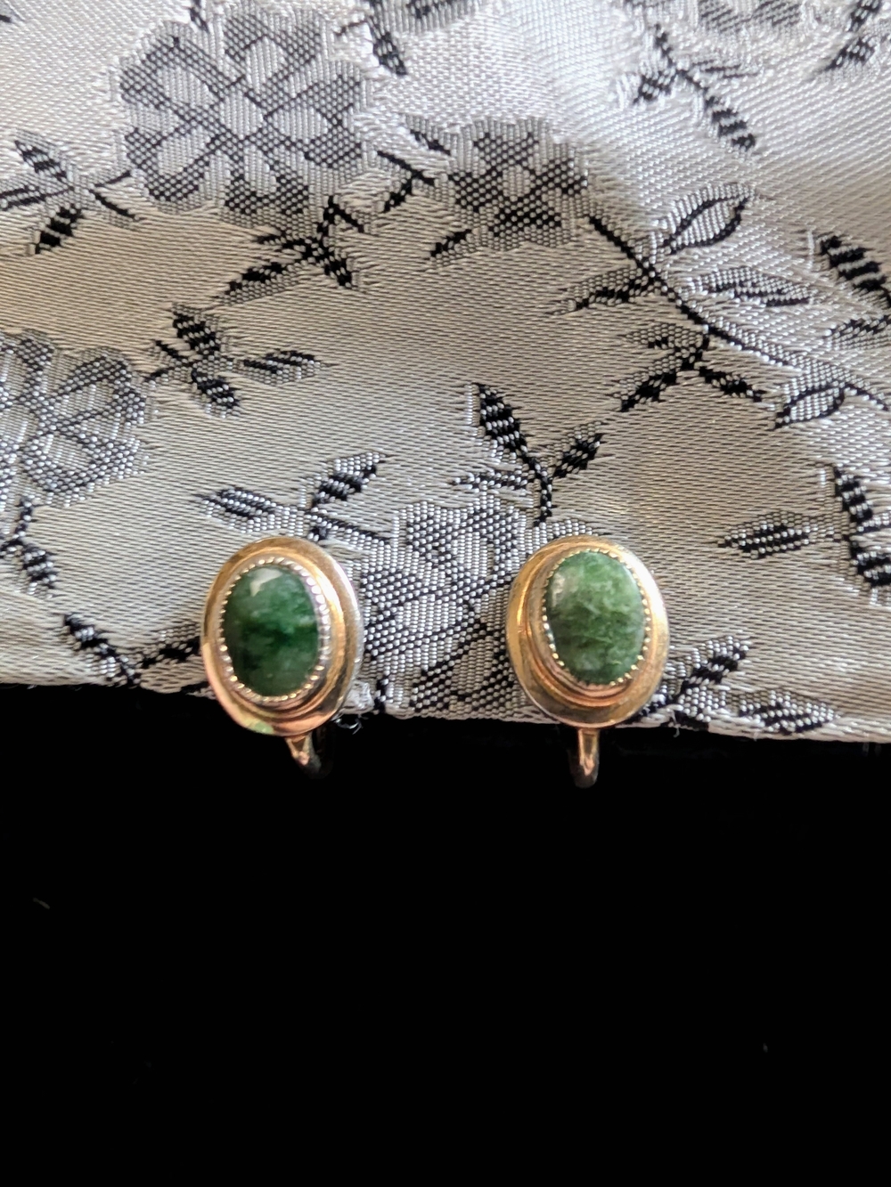 Green Stone Oval Drop Screw Back Earrings - Gold Tone